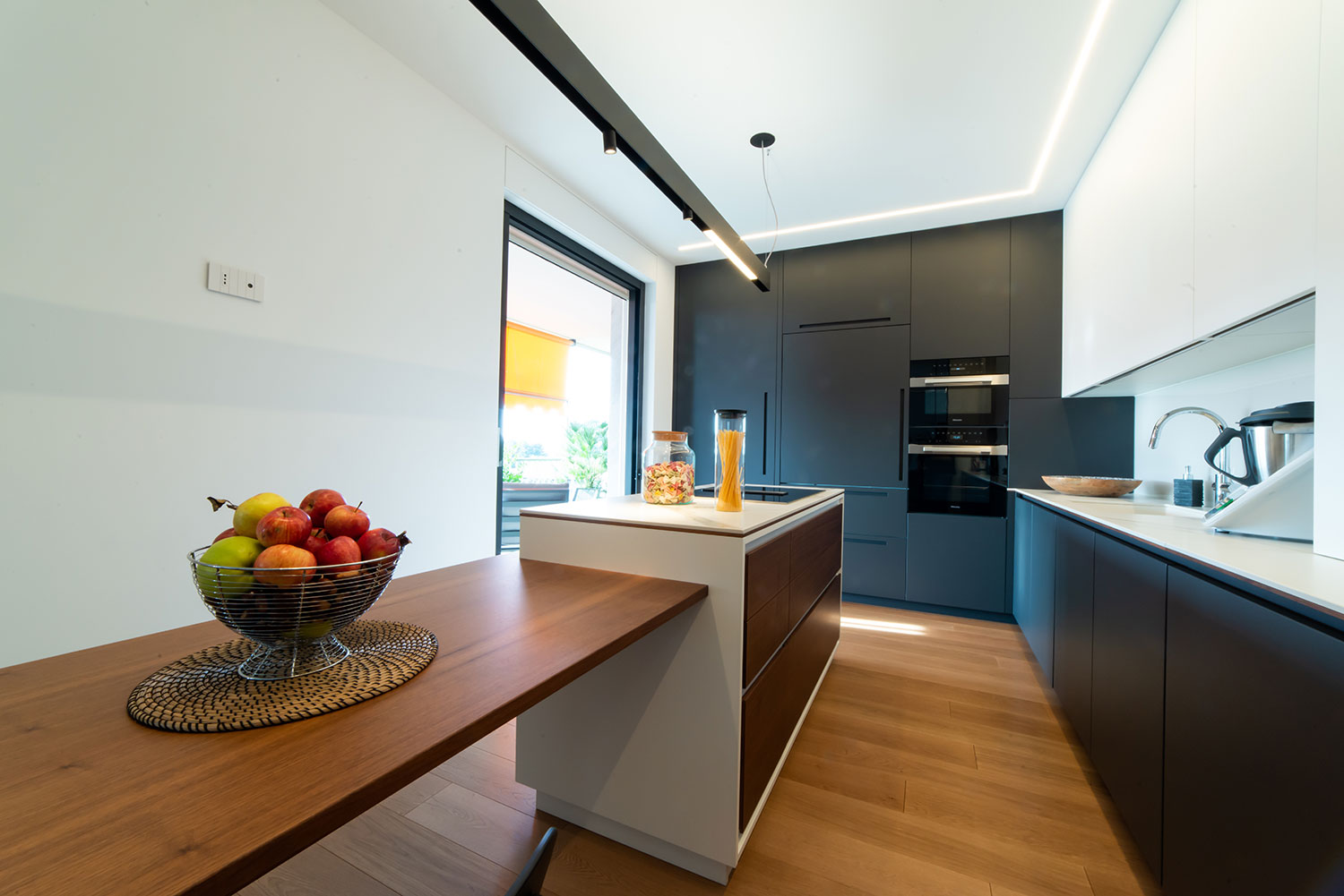 Unica-Cucine034 interior design,cucine,ticino,casa,cucina,su misura,custom,progetto,tinte,finiture,ripiani cucina,top cucina,cucina su misura